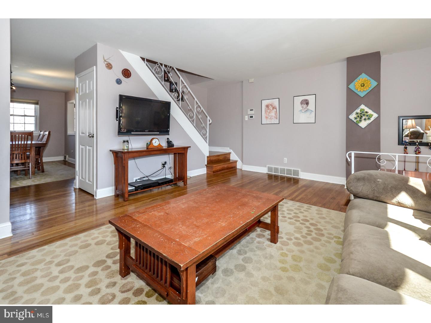 12524 Richton Road Philadelphia, PA 19154 - Photo 8 of 21 Living Room