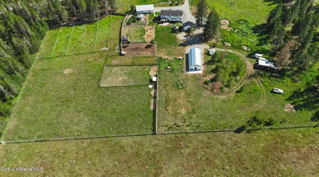 $900,000 | 2585 Clagstone Road, Spirit Lake, ID 83869