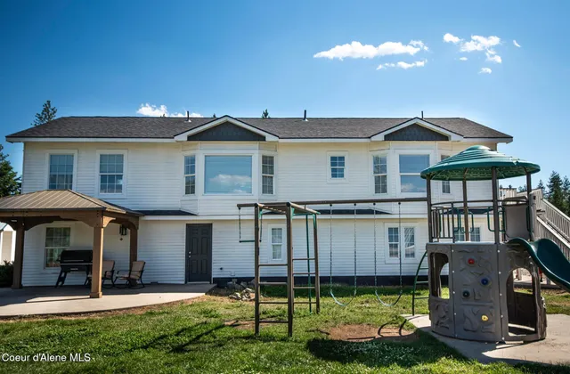 $900,000 | 2585 Clagstone Road, Spirit Lake, ID 83869