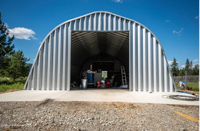 $900,000 | 2585 Clagstone Road, Spirit Lake, ID 83869