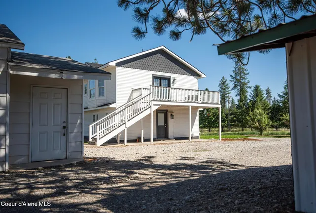 $900,000 | 2585 Clagstone Road, Spirit Lake, ID 83869