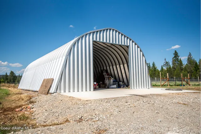 $900,000 | 2585 Clagstone Road, Spirit Lake, ID 83869