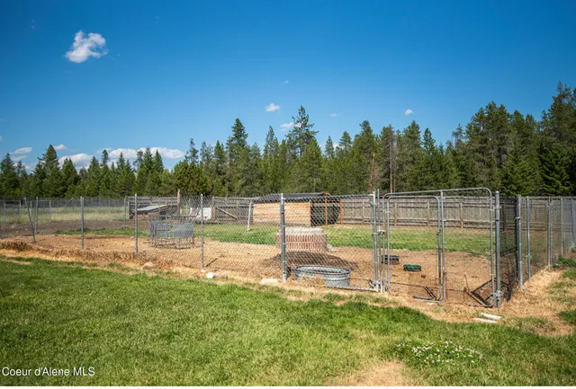 $900,000 | 2585 Clagstone Road, Spirit Lake, ID 83869