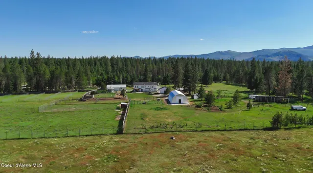 $900,000 | 2585 Clagstone Road, Spirit Lake, ID 83869