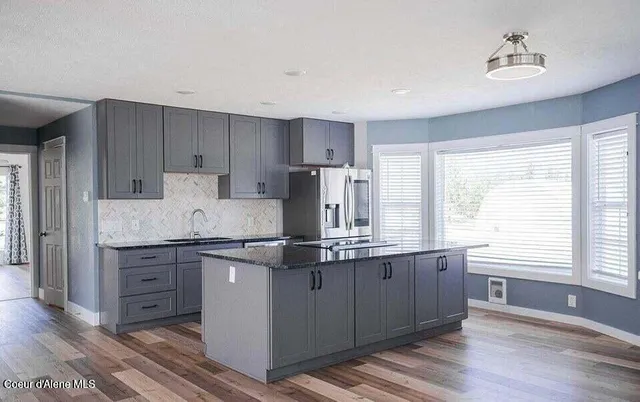 $900,000 | 2585 Clagstone Road, Spirit Lake, ID 83869