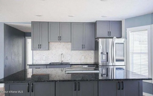 $900,000 | 2585 Clagstone Road, Spirit Lake, ID 83869