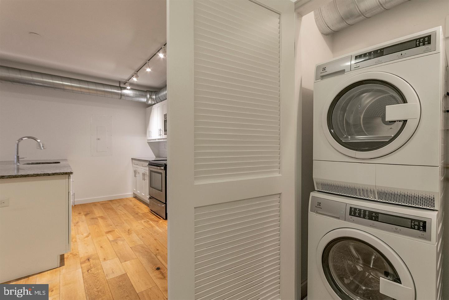 224 Church Street, Unit 414 Philadelphia, PA 19106 - Photo 9 of 15