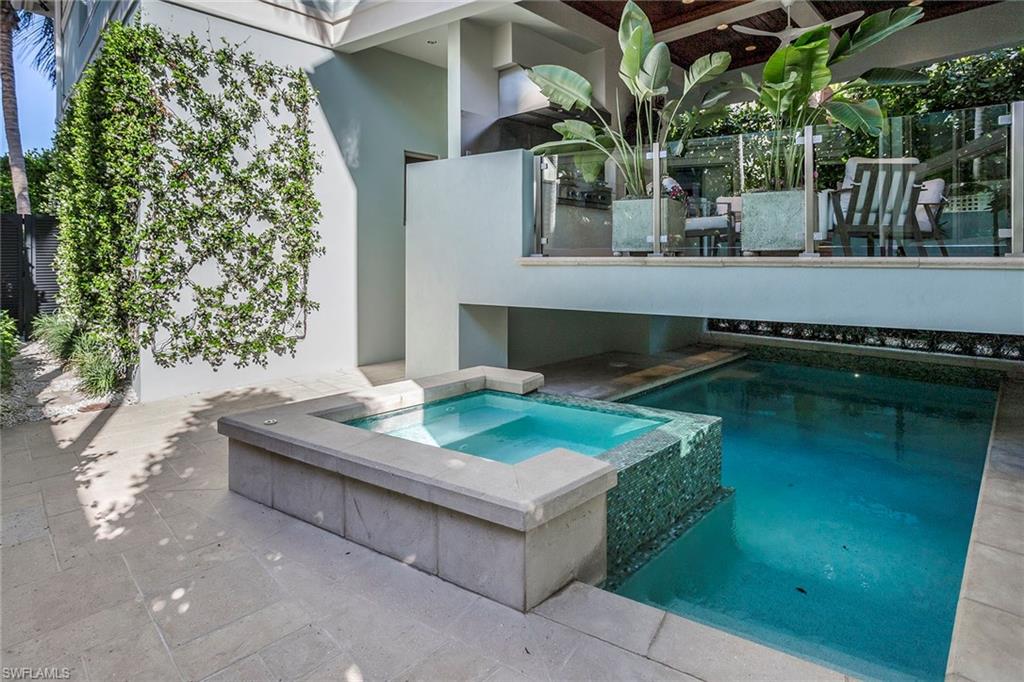 32 6th Street South Naples, FL 34102 - Photo 33 of 37