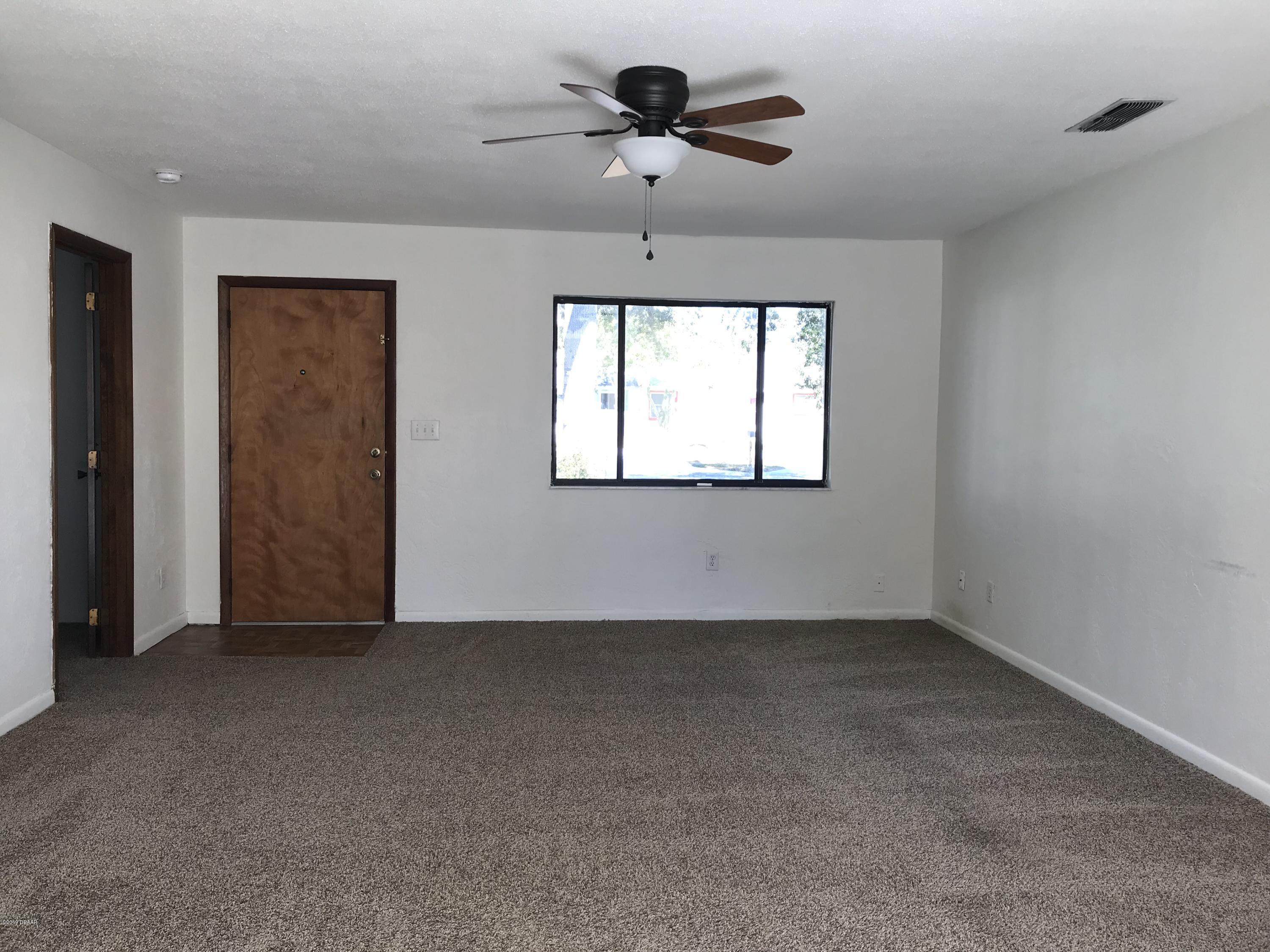 533 Northern Road South Daytona, FL 32119 - Photo 2 of 14 IMG_2106