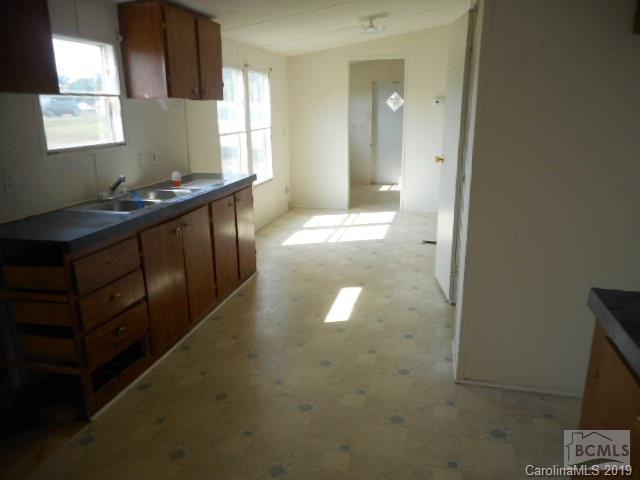 819 Sheffield Road Harmony, NC 28634 - Photo 3 of 16 Gallery Image 3