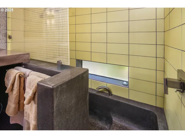 a view of a bathroom