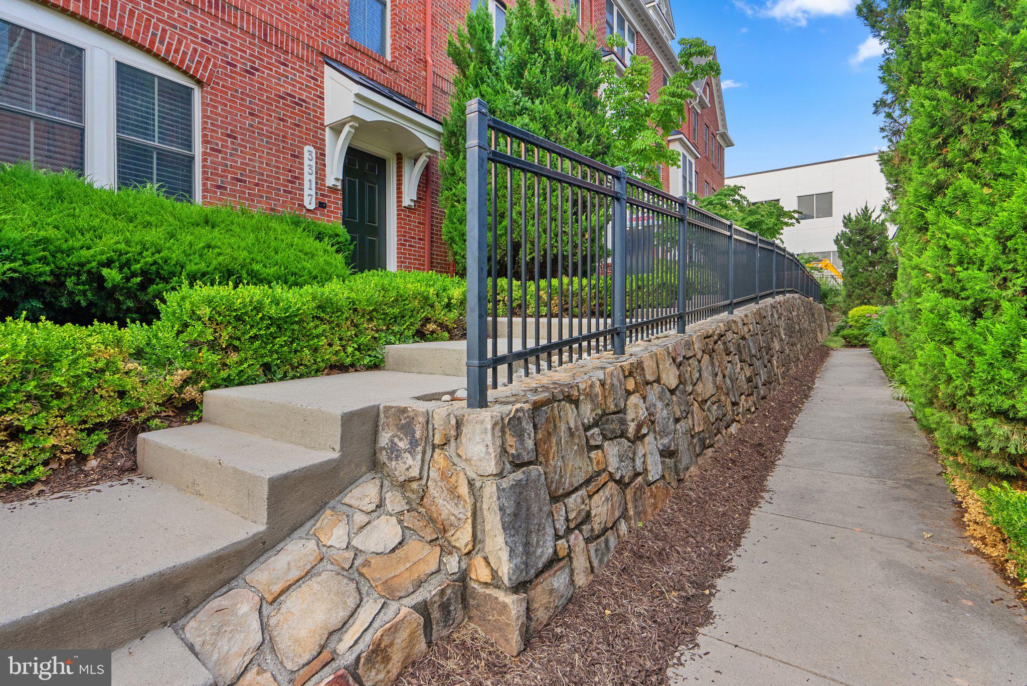 3315 Kemper Road Arlington, VA 22206 - Photo 4 of 52 Next to the W&OD trail & the Shirlington Dog Park!