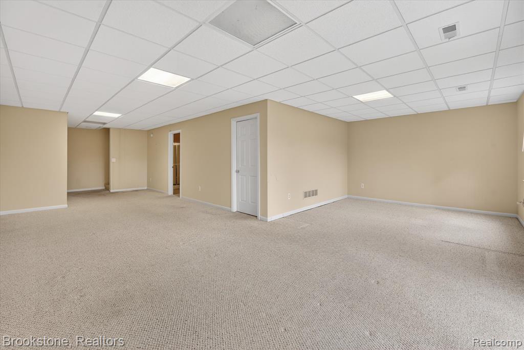986 Spirea, Unit 44 Howell, MI 48843 - Photo 38 of 49