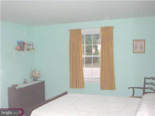 65 Server Lane Springfield, PA 19064 - Photo 2 of 6