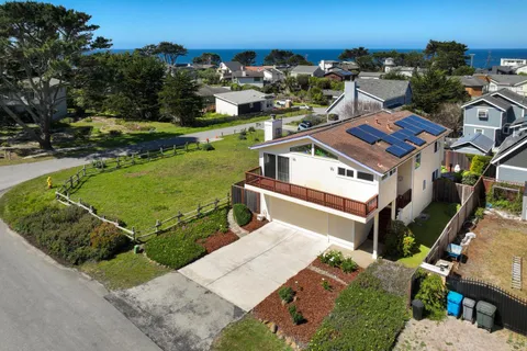 $1,599,000 | 121 Bernal Avenue, Moss Beach, CA 94038