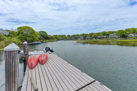 $6,450,000 | 8 Bowsprit Point, Mashpee, MA 02649