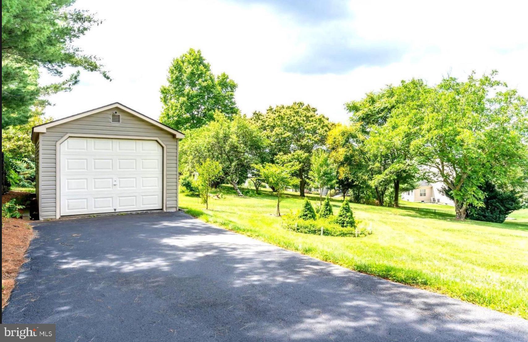 11708 Piedmont Road Clarksburg, MD 20871 - Photo 36 of 39
