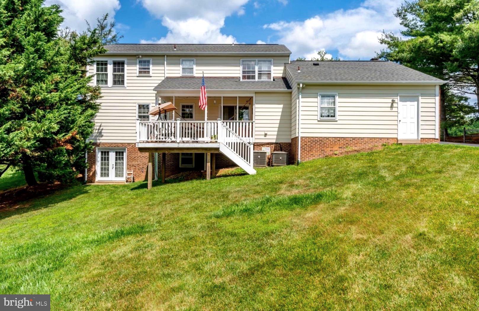 11708 Piedmont Road Clarksburg, MD 20871 - Photo 4 of 39