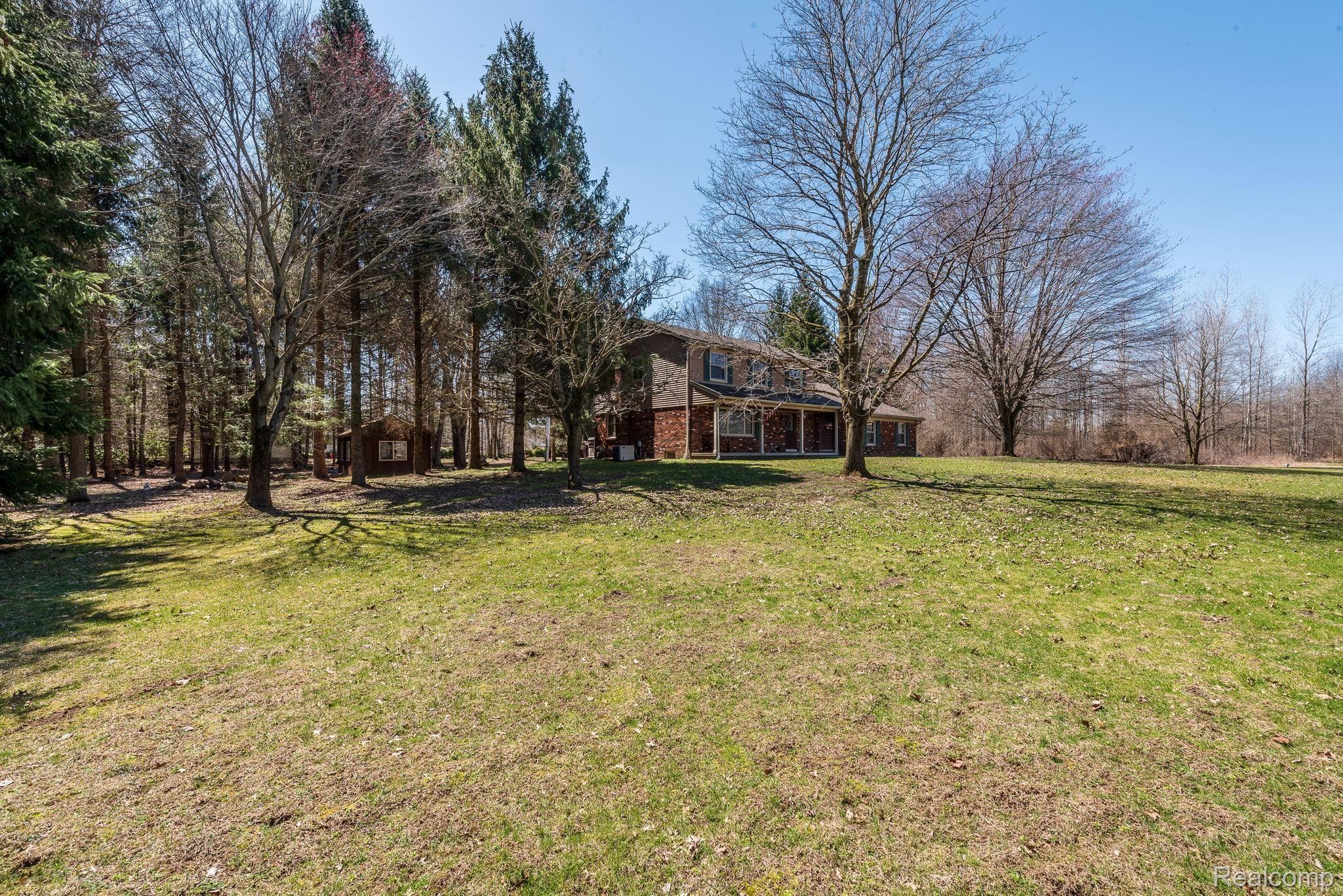 41351 Harris Road Belleville, MI 48111 - Photo 29 of 30 30-web-or-mls-41351 Harris-057.jpg
