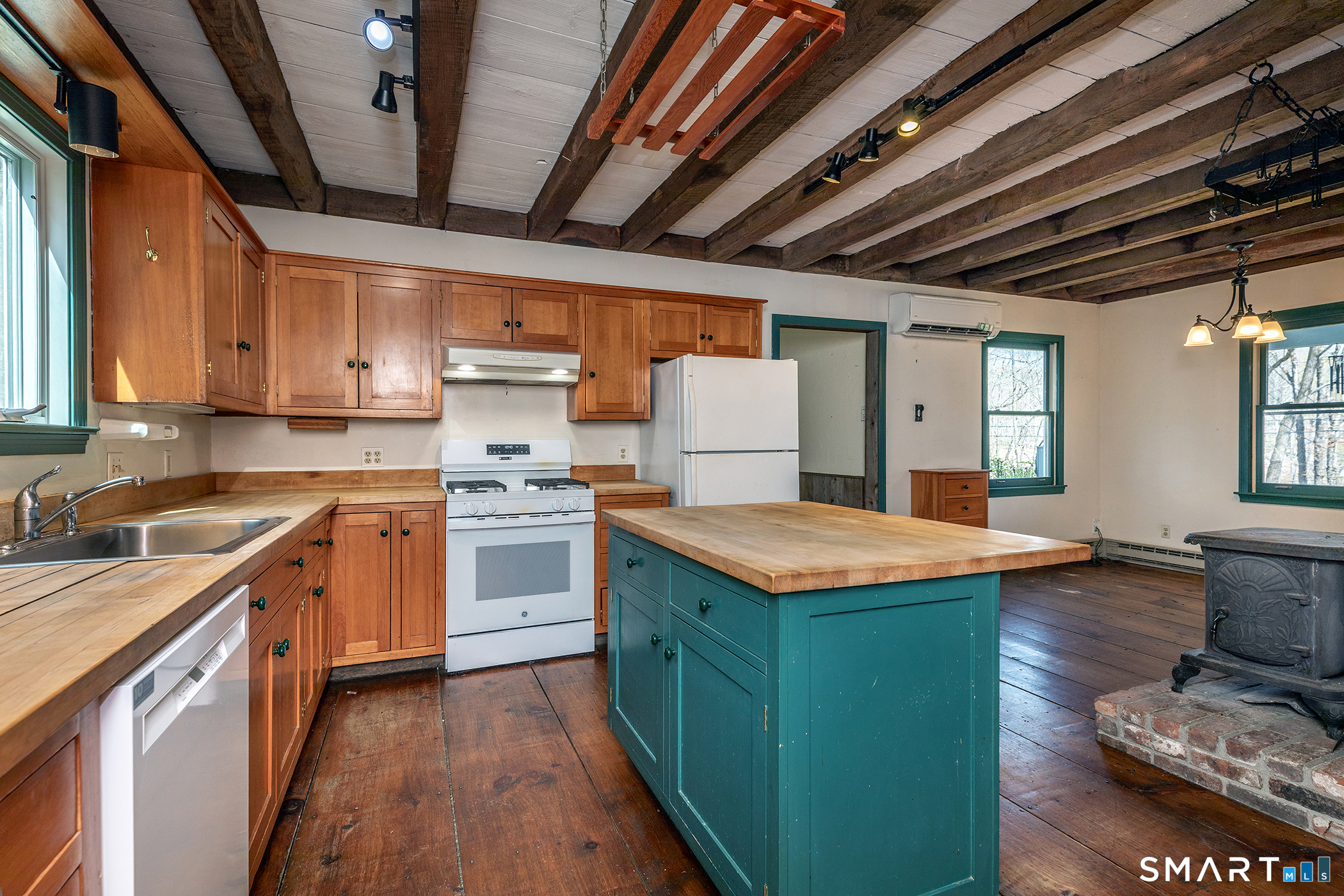34 Kent Hollow Road Kent, CT 06785 - Photo 8 of 32