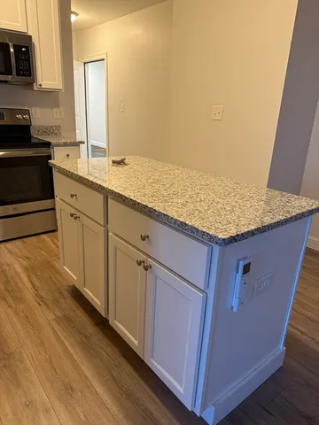 $2,550 | 27 Water Street, Unit 211, Wakefield, MA 01880