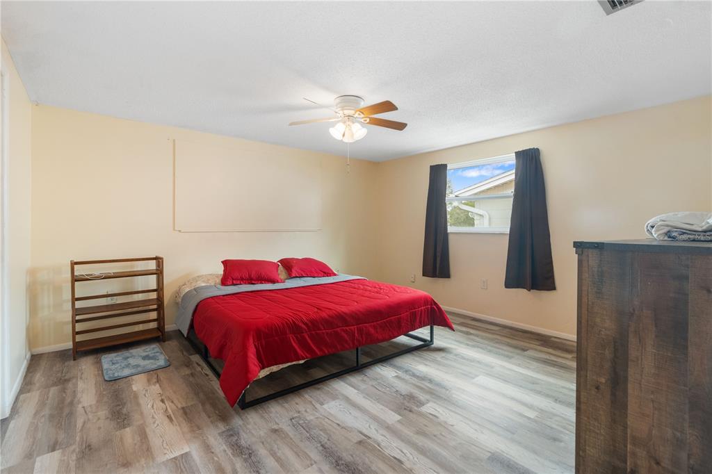 10736 Queens Road Port Richey, FL 34668 - Photo 16 of 27 Gallery Image 16