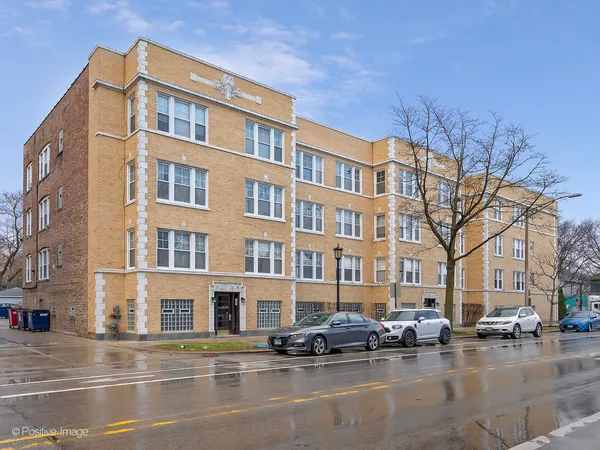 $175,000 | 219 Chicago Avenue, Unit 1, Oak Park, IL 60302