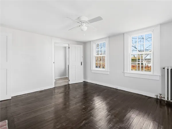 $2,800 | 1382 Hope Street, Unit 1, Bristol, RI 02809