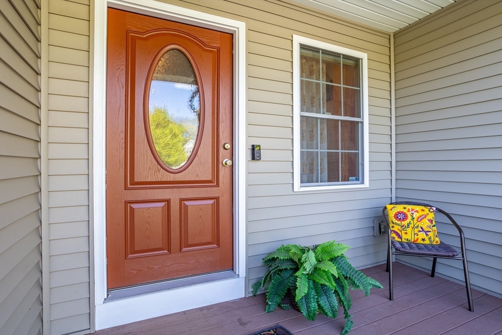 215 Rangeway Road, Unit 32 Billerica, MA 01862 - Photo 35 of 39 a front view of a house with entryway