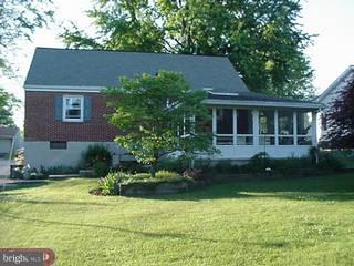 1052 Whitner Road Reading, PA 19605 - Photo 2 of 6