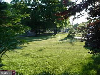 1052 Whitner Road Reading, PA 19605 - Photo 3 of 6