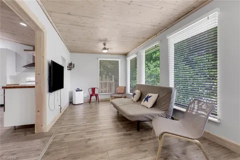 $649,900 | 4974 Hawthorn Woods Way, Naples, FL 34116