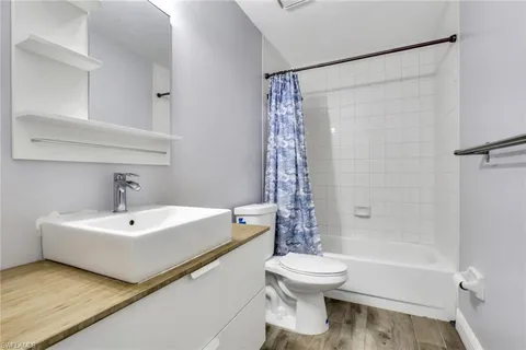 $649,900 | 4974 Hawthorn Woods Way, Naples, FL 34116