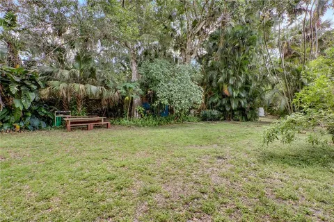 $649,900 | 4974 Hawthorn Woods Way, Naples, FL 34116