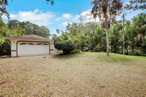 $649,900 | 4974 Hawthorn Woods Way, Naples, FL 34116