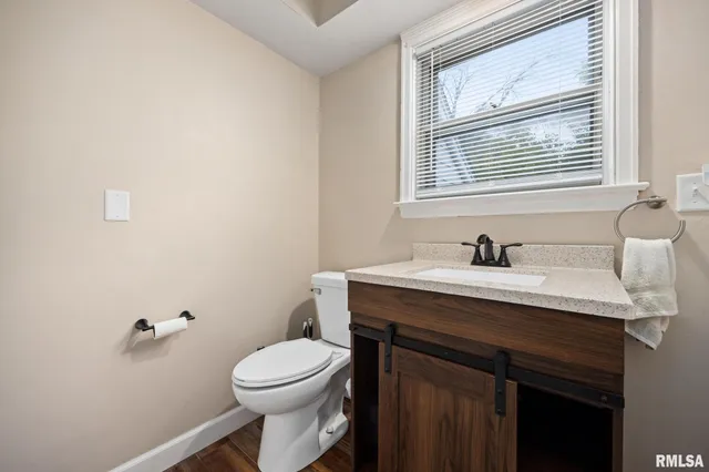 $164,900 | 411 West Knoll Crest Drive, Peoria, IL 61614