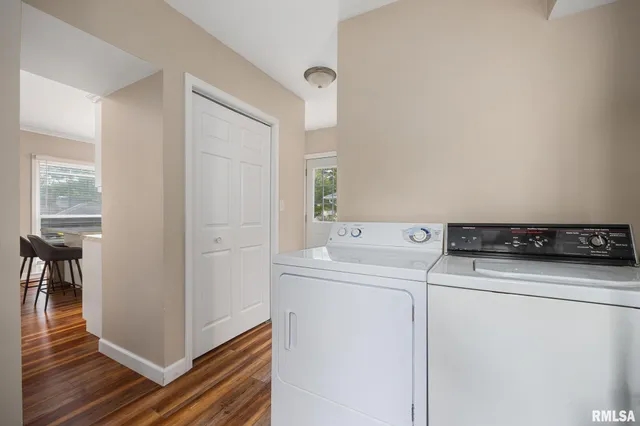 $164,900 | 411 West Knoll Crest Drive, Peoria, IL 61614