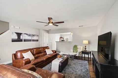 $255,000 | 335 Arapaho Drive, Murfreesboro, TN 37128