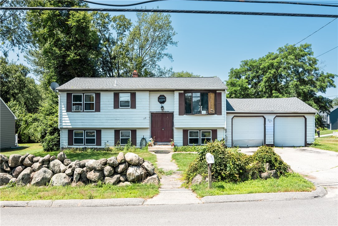 114 Burlingame Road West Warwick, RI 02893 - Photo 2 of 10