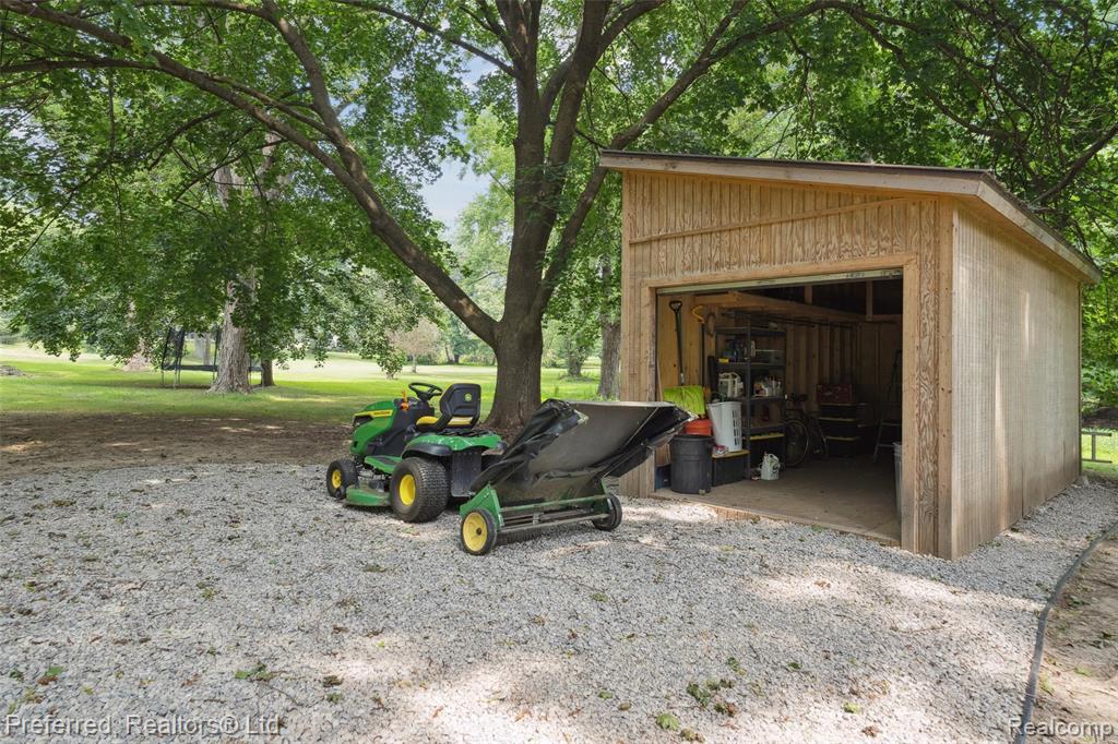562 Burns Road Milford, MI 48381 - Photo 45 of 50