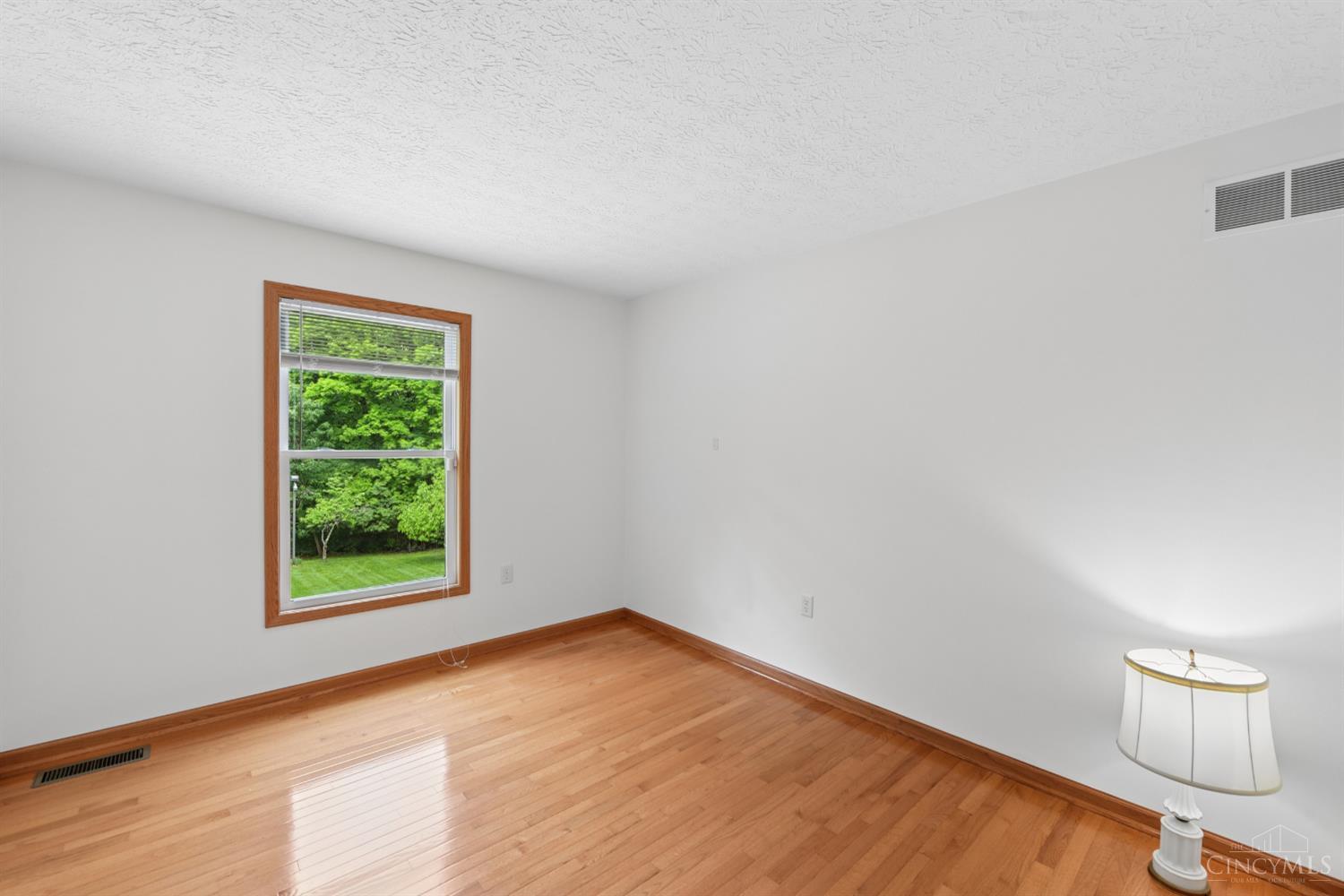 1109 Asbury Road Cincinnati, OH 45255 - Photo 51 of 69