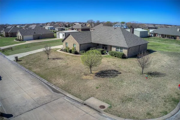 $440,000 | 515 Hubbard Circle, Nevada, TX 75173