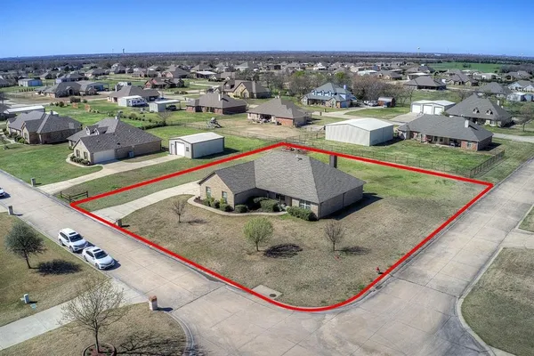 $440,000 | 515 Hubbard Circle, Nevada, TX 75173