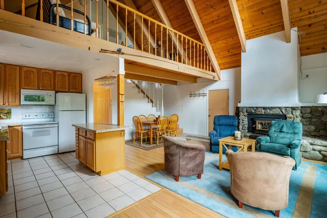 $895,000 | 610 High Street, Carnelian Bay, CA 96140