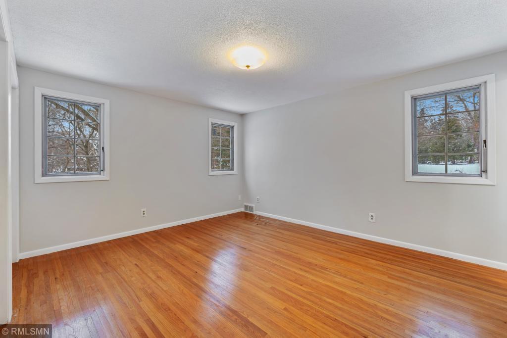 14118 Windsor Road Minnetonka, MN 55345 - Photo 16 of 23 Gallery Image 16