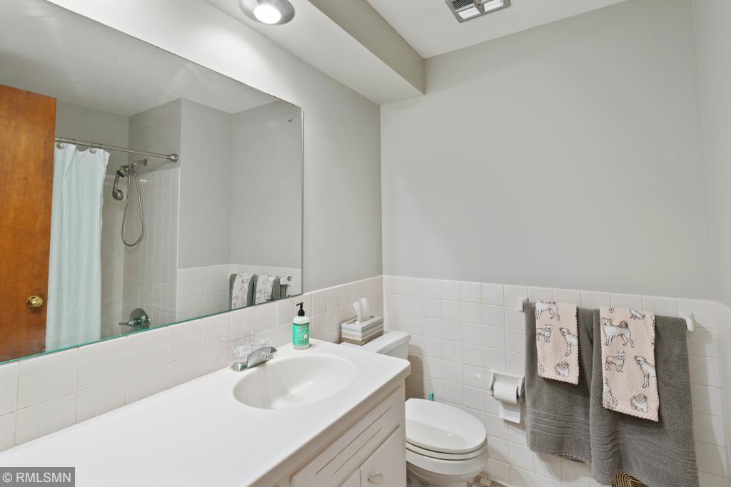 14118 Windsor Road Minnetonka, MN 55345 - Photo 17 of 23 Gallery Image 17