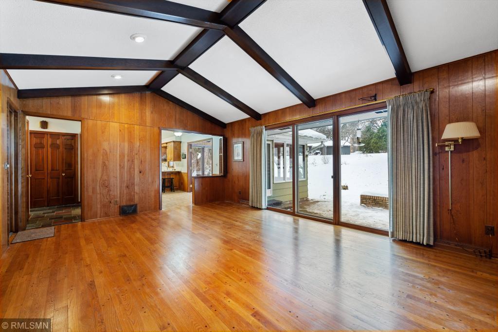 14118 Windsor Road Minnetonka, MN 55345 - Photo 8 of 23 Gallery Image 8