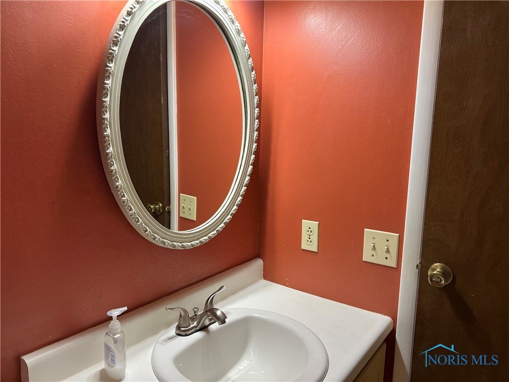 6530 Brixton Road Maumee, OH 43537 - Photo 26 of 31 Gallery Image 26