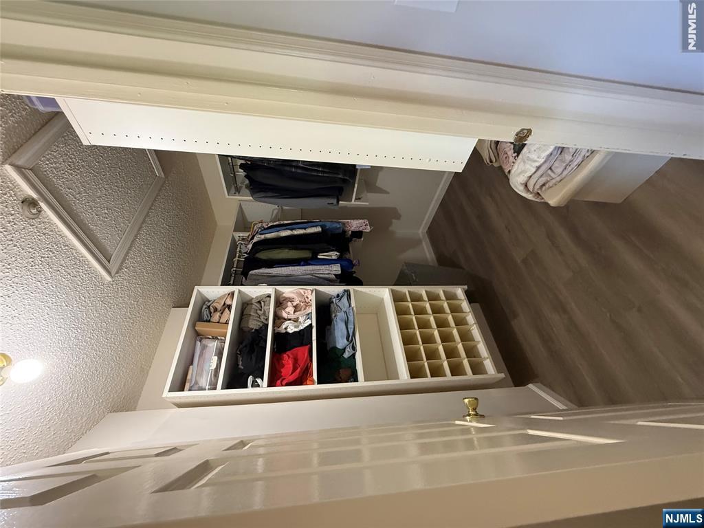 1186 Richmond Road Mahwah, NJ 07430 - Photo 12 of 17 Gallery Image 12