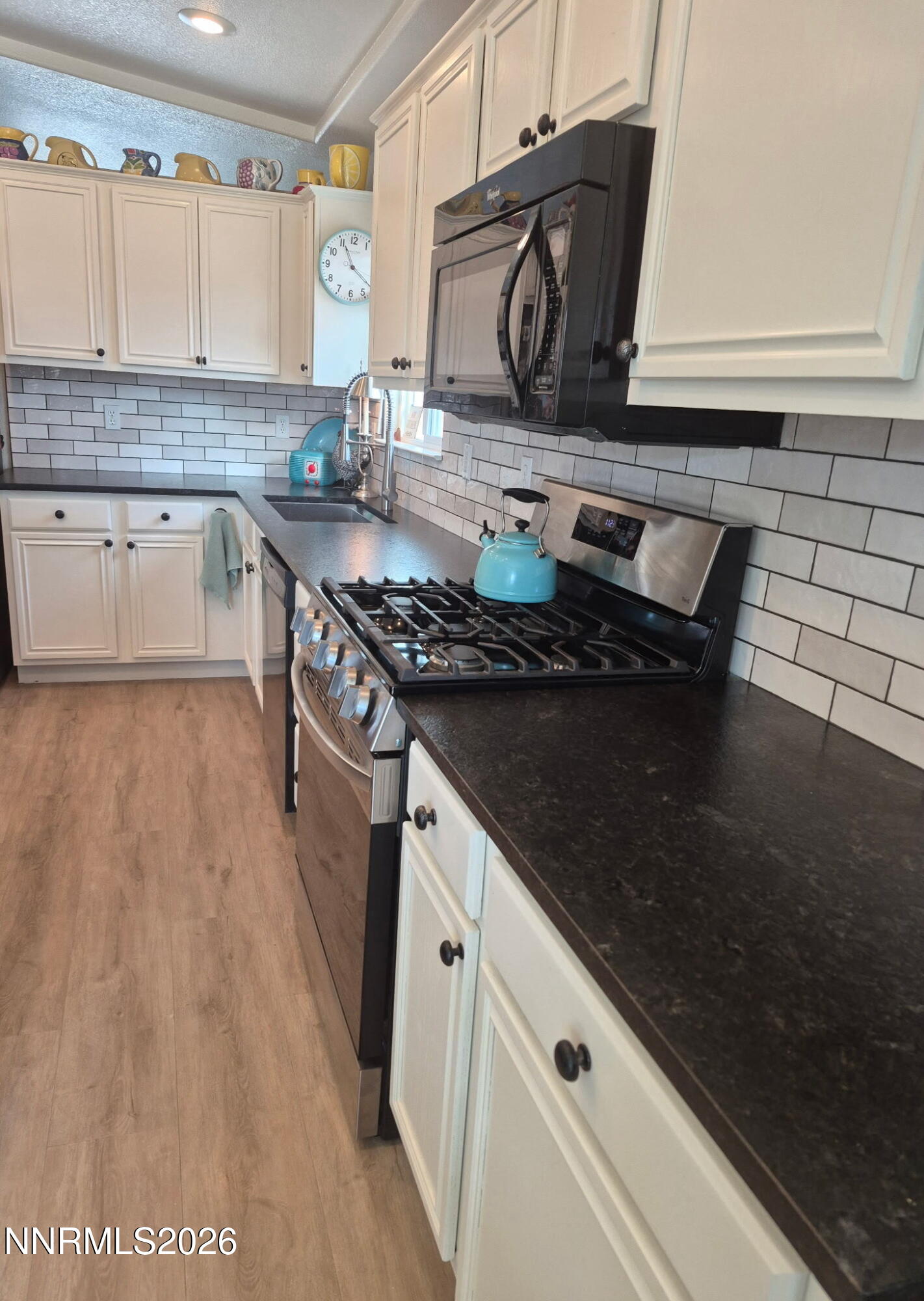 18360 Whitebark Court Reno, NV 89508 - Photo 3 of 19 20260227_112307